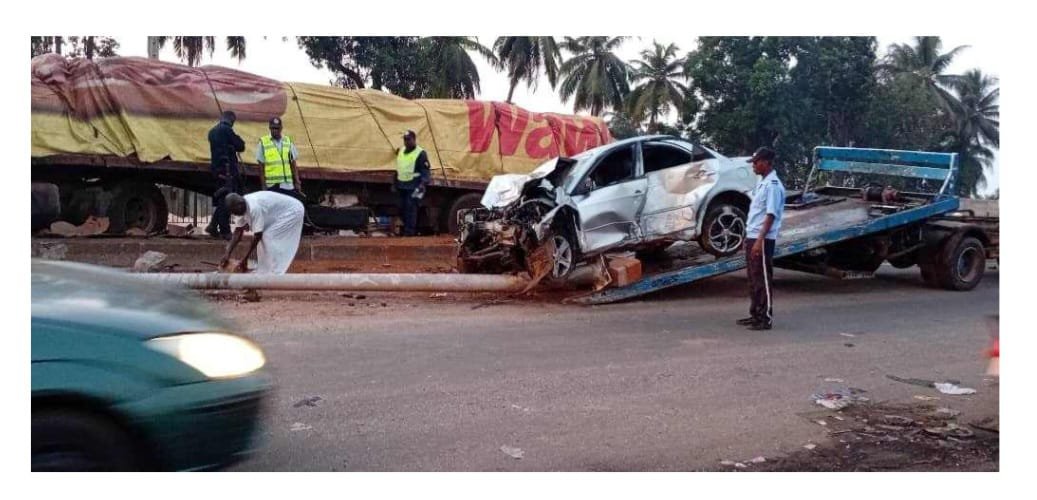 Yimbaya : un militaire tué et une femme grièvement blessée dans un accident nocturne
