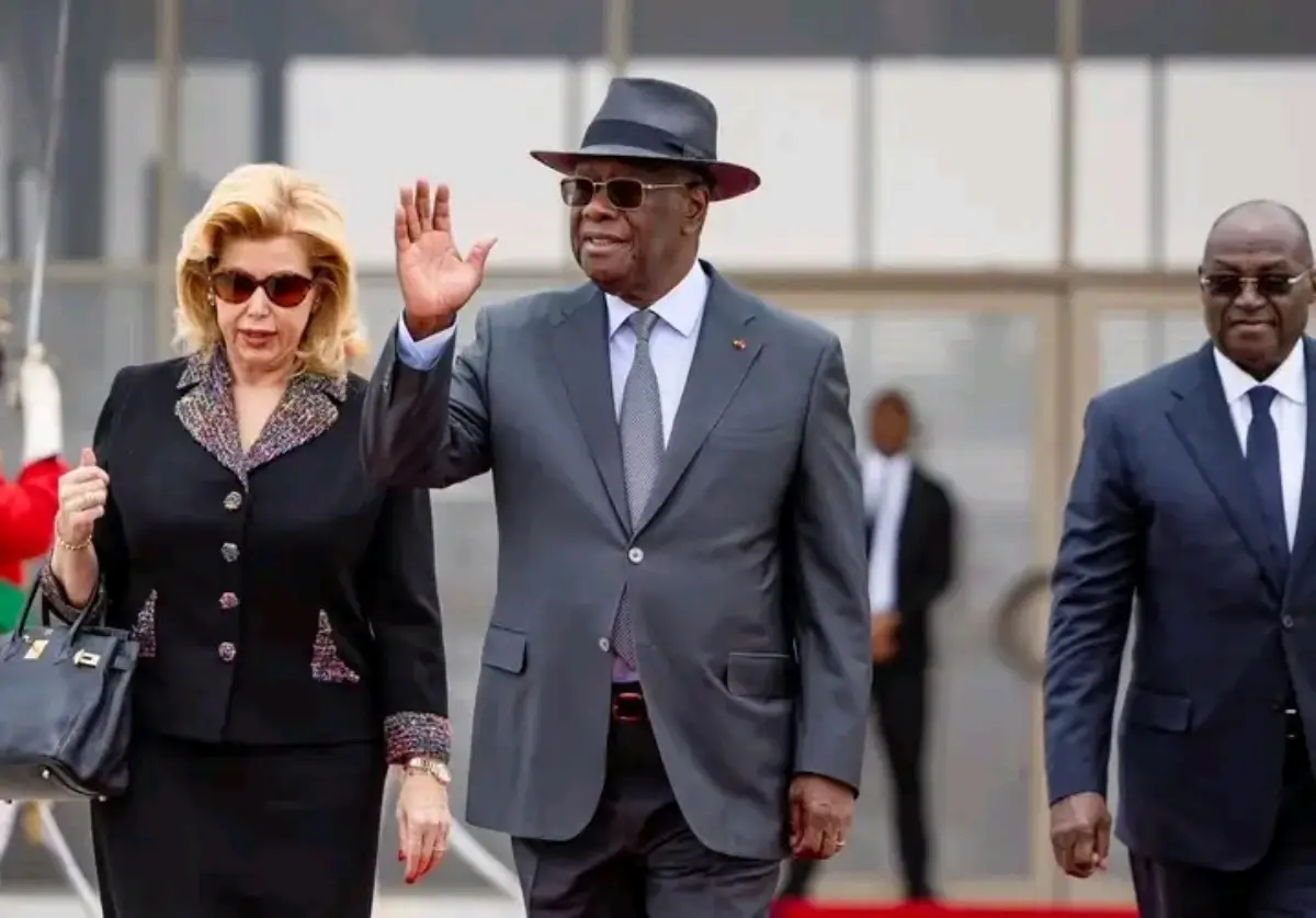 Le président Alassane Ouattara en déplacement à Paris